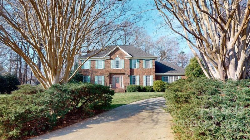 Property image 3 at 7032 High Vista Court, Matthews, NC 28104