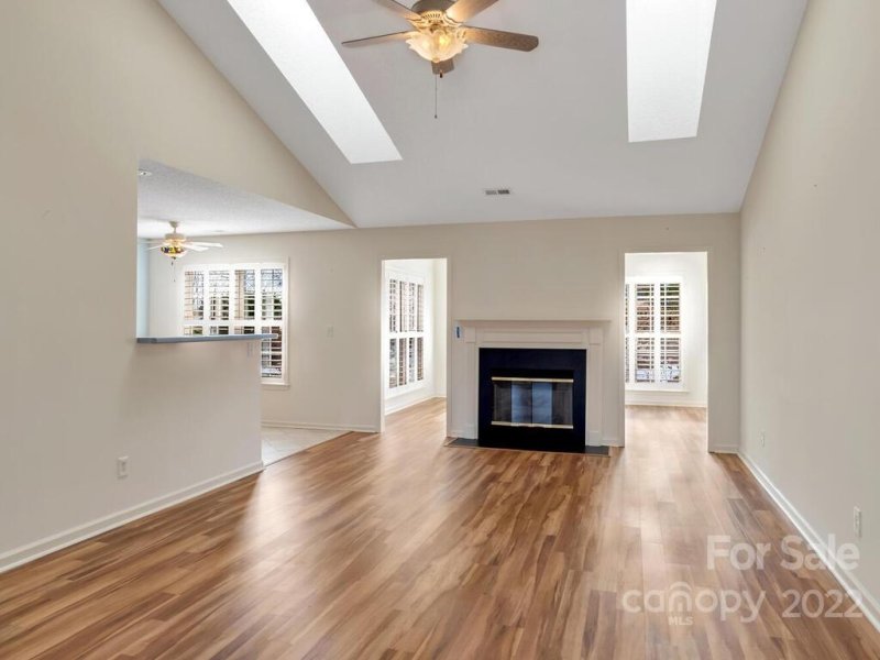 Property image 5 at 402 Silo Drive, Asheville, NC 28806