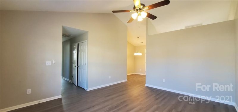 Property image 4 at 5429 Morning Breeze Lane, Charlotte, NC 28208