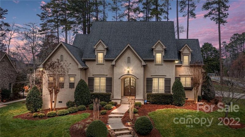 2114 Garden View Lane