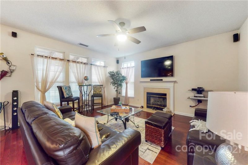 Property image 3 at 10641 Partridgeberry Drive, Charlotte, NC 28213