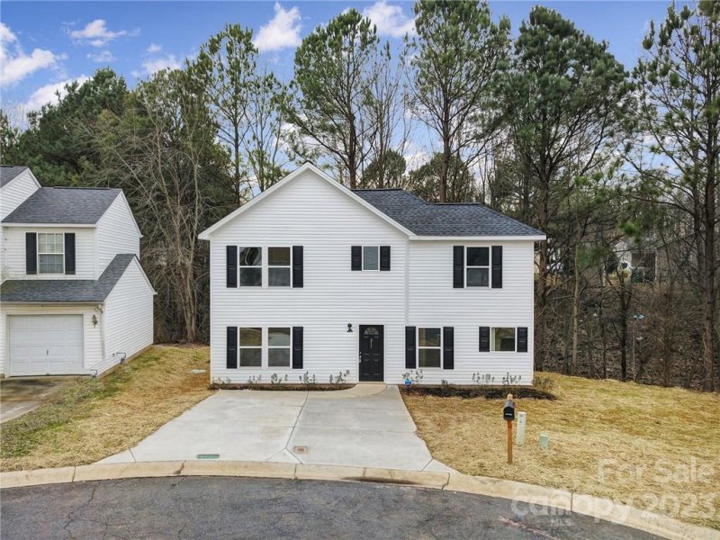 Property image 2 at 311 Cupped Oak Court, Charlotte, NC 28213