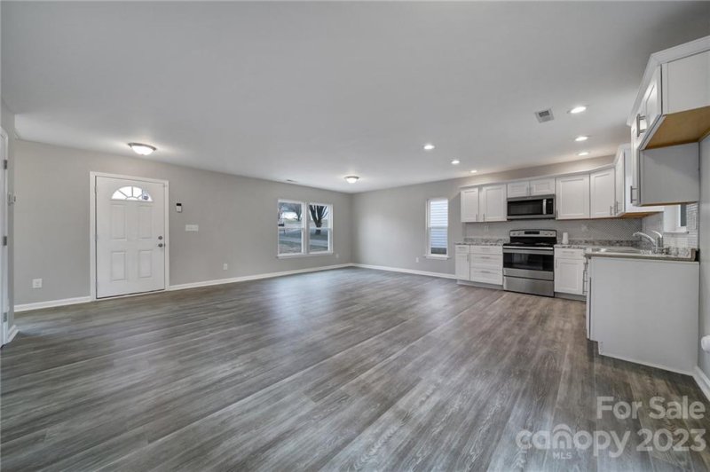 Property image 5 at 311 Cupped Oak Court, Charlotte, NC 28213