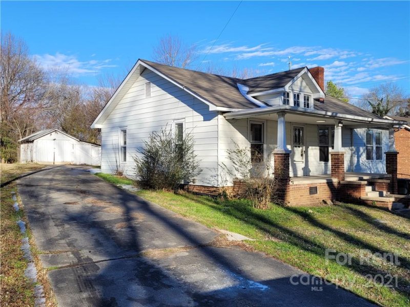 Property image 3 at 29 Willowbrook Drive, Concord, NC 28027