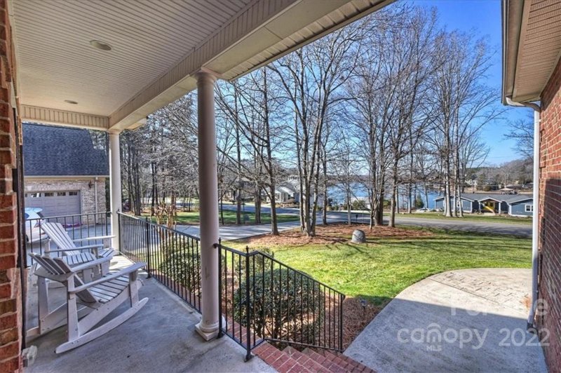 Property image 2 at 326 Riverwood Road, Mooresville, NC 28117