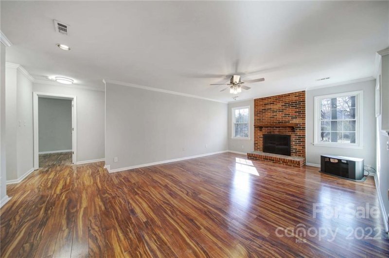 Property image 4 at 8207 White Horse Lane, Charlotte, NC 28270