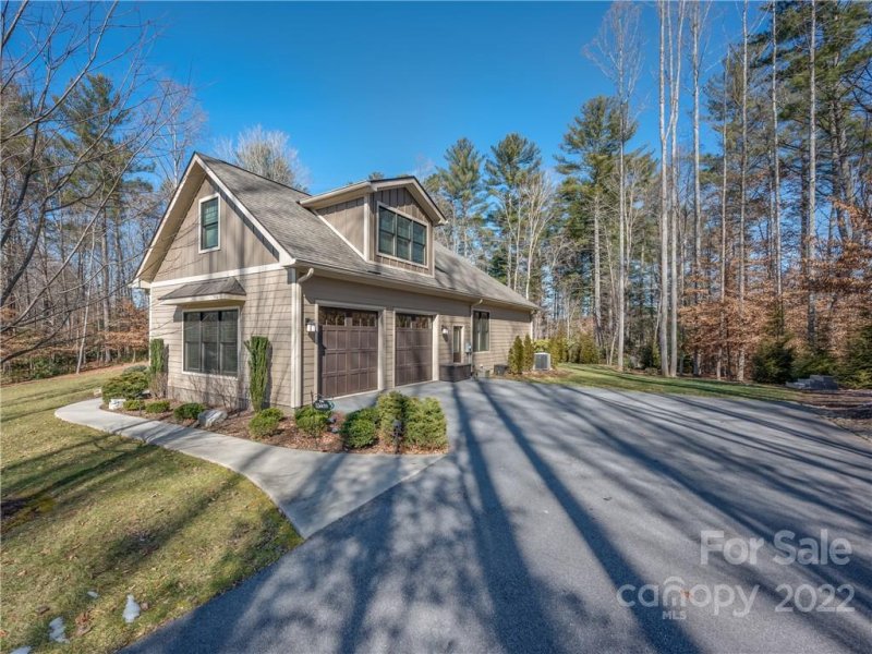 Property image 4 at 124 N Ridgeview Hill Drive, Hendersonville, NC 28791