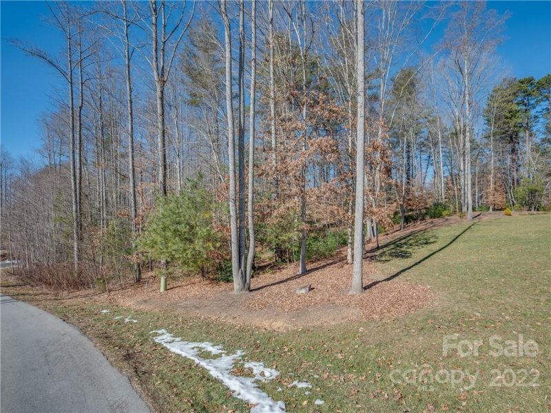 160 N Ridgeview Hill Drive