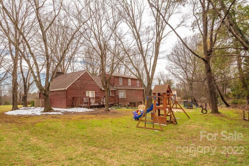 Property image 4 at 51 Colts Neck Lane, Taylorsville, NC 28681