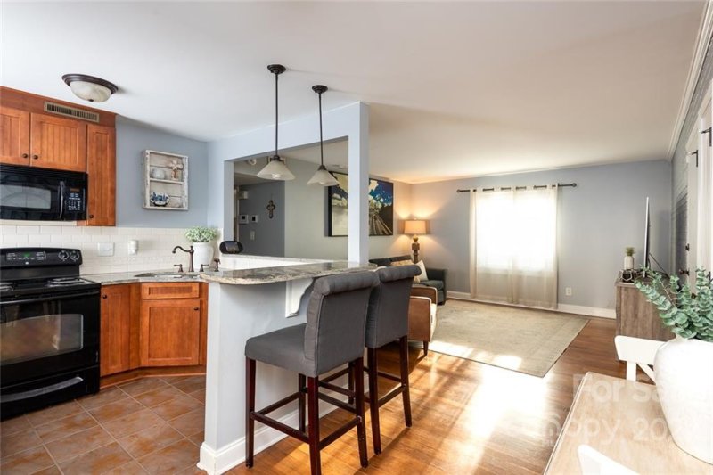 Property image 3 at 4913 Park Road, Charlotte, NC 28209