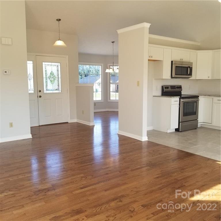 Property image 2 at 1444 Farmington Hills Drive, Conover, NC 28613