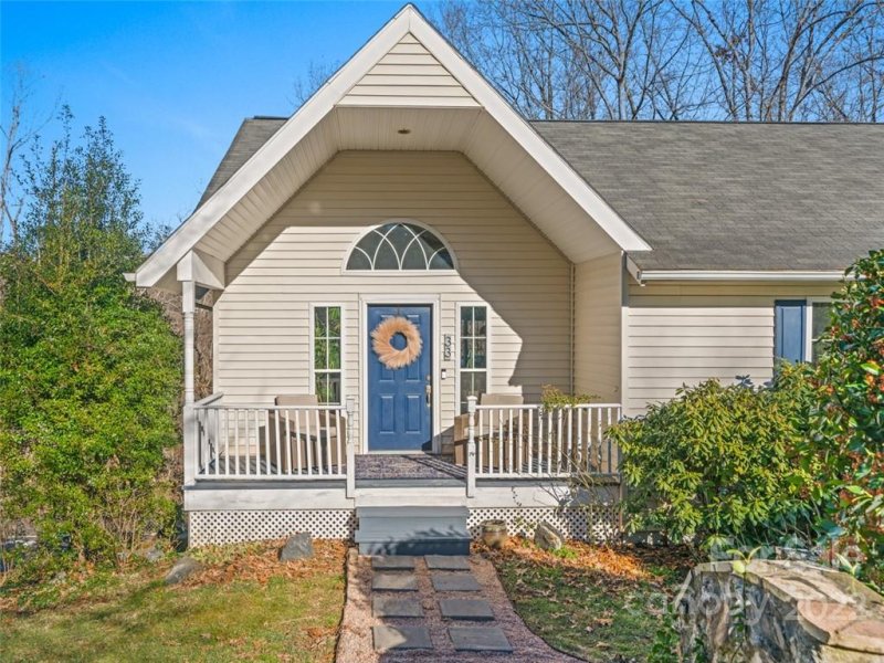 Property image 2 at 33 Sheppard Drive, Asheville, NC 28806