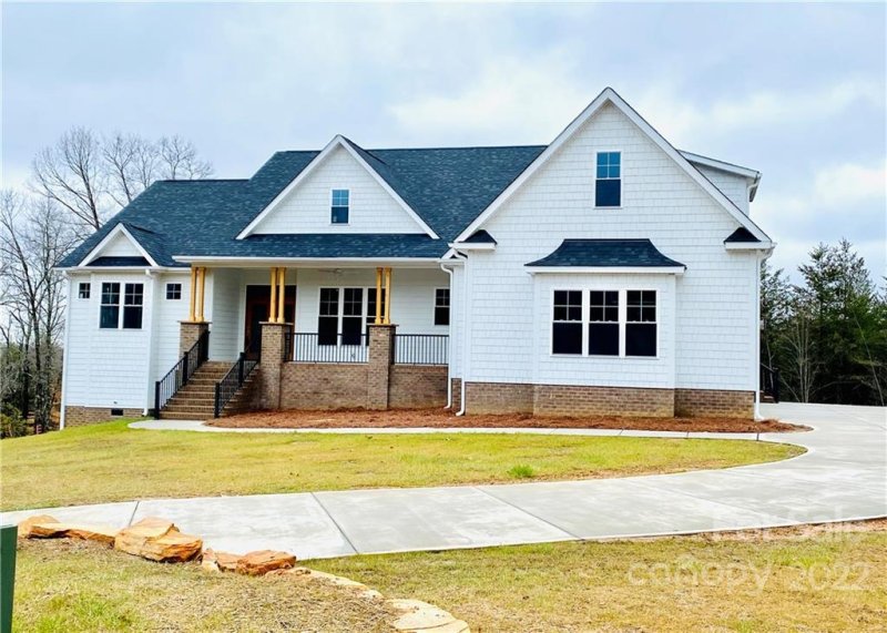 Property image 2 at 5000 Kings Pinnacle Drive, Kings Mountain, NC 28086