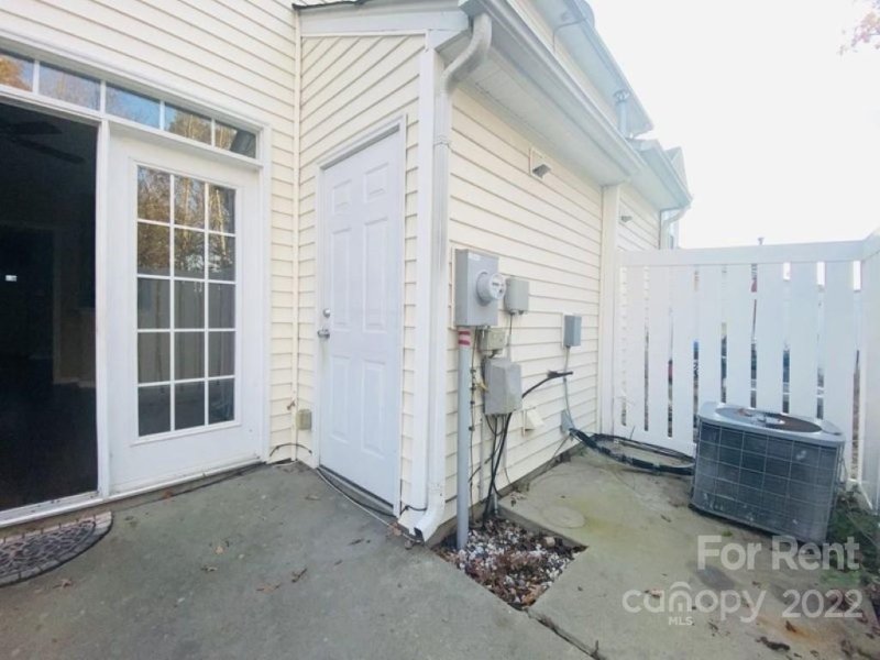 Property image 2 at 8325 Carob Tree Lane, Charlotte, NC 28215