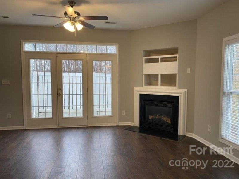 Property image 4 at 8325 Carob Tree Lane, Charlotte, NC 28215