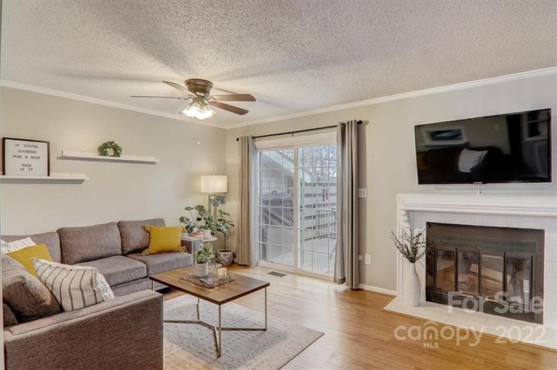 Property image 3 at 12 Hollybrook Drive, Asheville, NC 28803