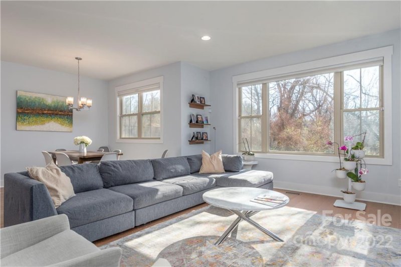 Property image 4 at 16 Thornes Lane, Asheville, NC 28805