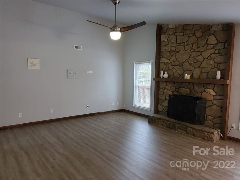 Property image 2 at 4925 Cricklewood Lane, Charlotte, NC 28212