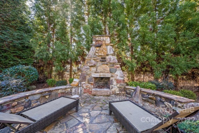 Property image 4 at 17511 Robbins Ridge Road, Cornelius, NC 28031