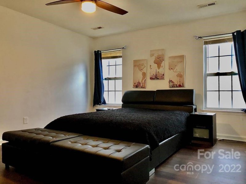 Property image 5 at 3530 Crestridge Drive, Charlotte, NC 28217