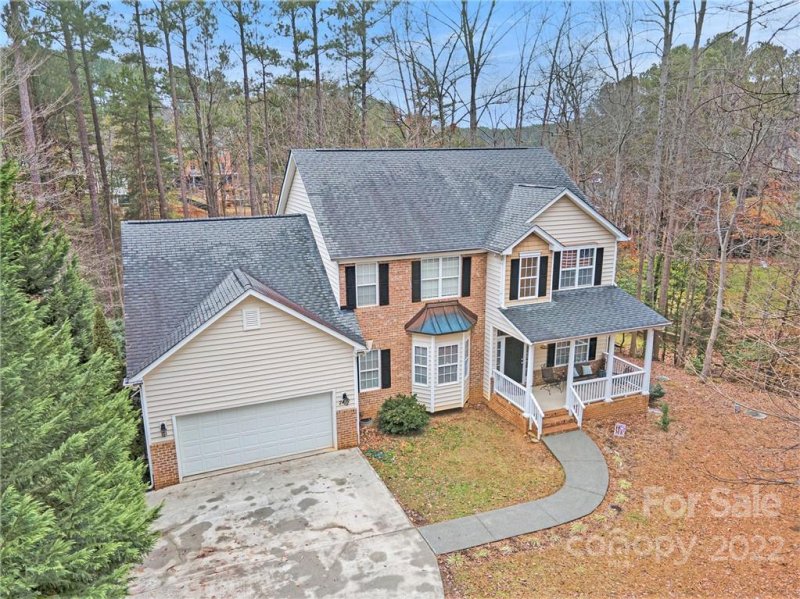 Property image 2 at 2483 Wellesbourne Lane, Sherrills Ford, NC 28673