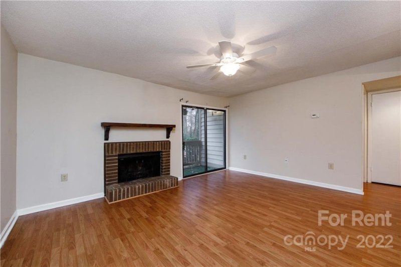 Property image 4 at 5020 Sardis Road, Charlotte, NC 28270