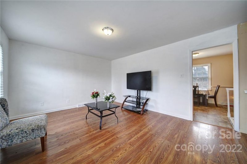 Property image 2 at 6323 Coach Hill Lane, Charlotte, NC 28212