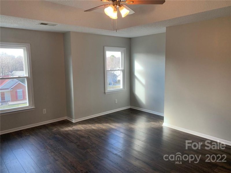 Property image 2 at 416 Long Creek Parkway, Charlotte, NC 28214