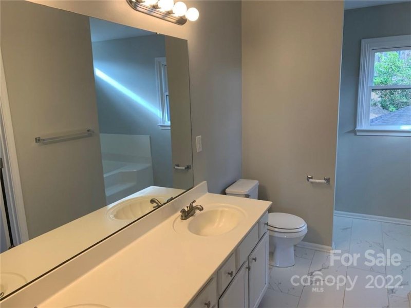 Property image 3 at 416 Long Creek Parkway, Charlotte, NC 28214