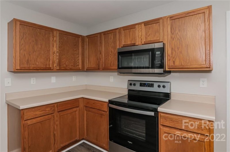 Property image 5 at 8802 Royal Bluff Drive, Charlotte, NC 28269