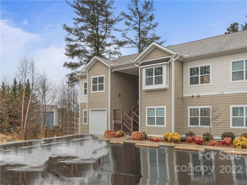 Property image 2 at 124 Foxden Drive, Fletcher, NC 28732