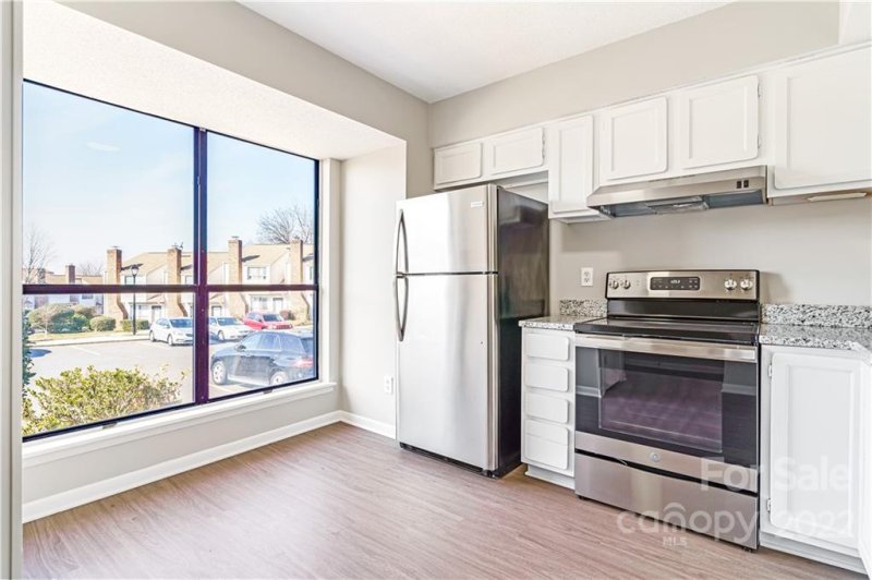 Property image 5 at 10902 Carmel Crossing Road, Charlotte, NC 28226