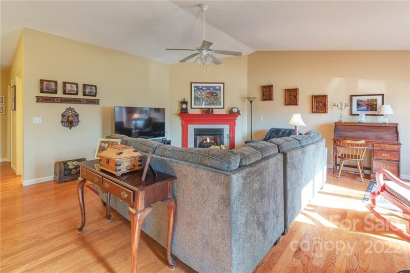 Property image 4 at 213 Kyfields None, Weaverville, NC 28787