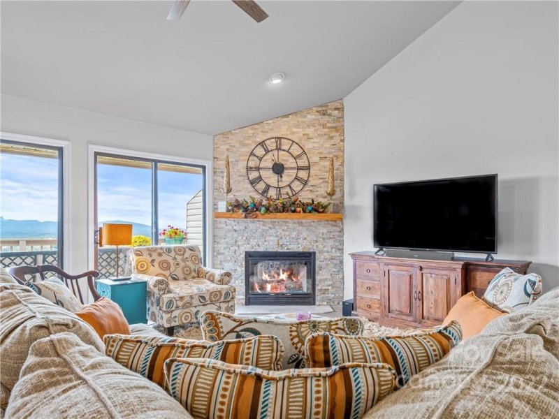 Property image 3 at 70 Park Avenue, Asheville, NC 28803