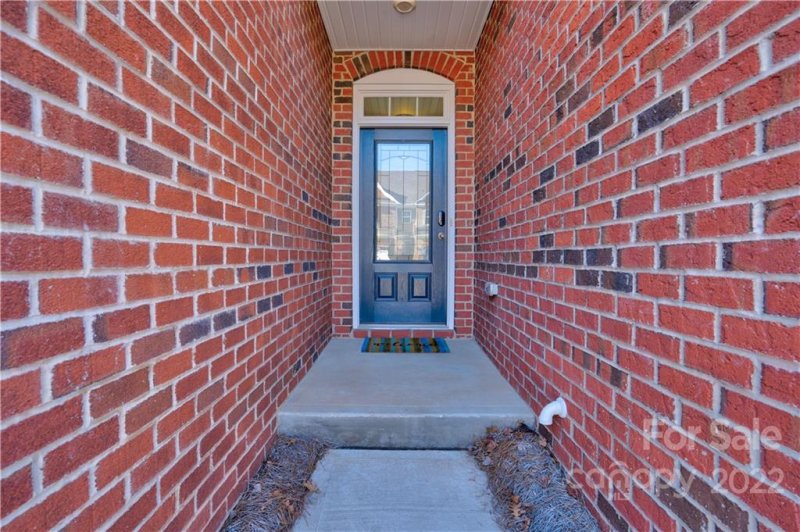 Property image 3 at 105 Burlingame Court, Mooresville, NC 28117