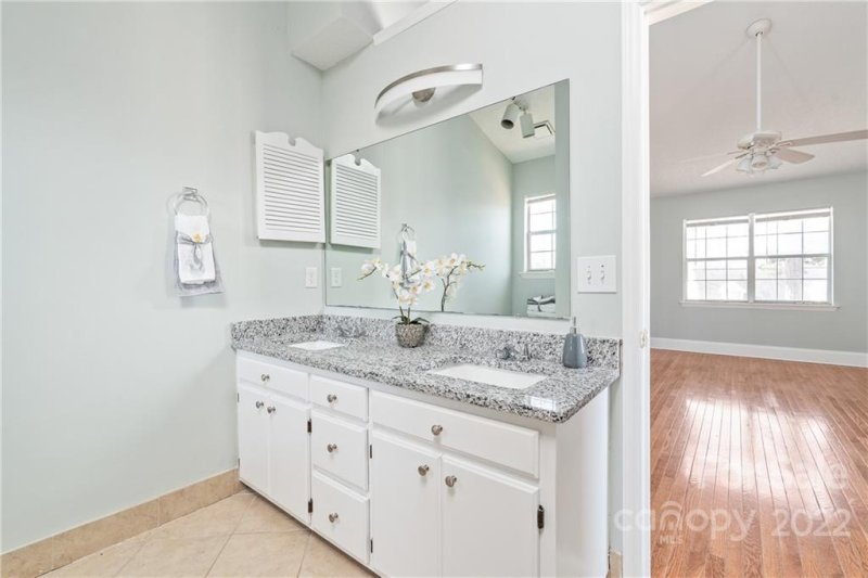 Property image 5 at 8413 Red Setter Lane, Charlotte, NC 28227