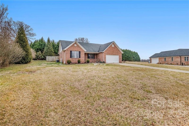 Property image 3 at 3415 Sweet Gum Drive, Lincolnton, NC 28092