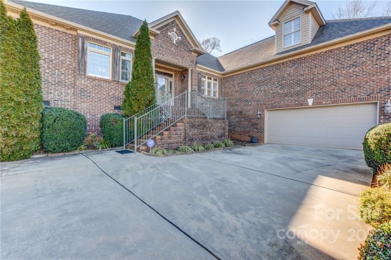 Property image 3 at 249 Highland Forest Drive, Clover, SC 29710