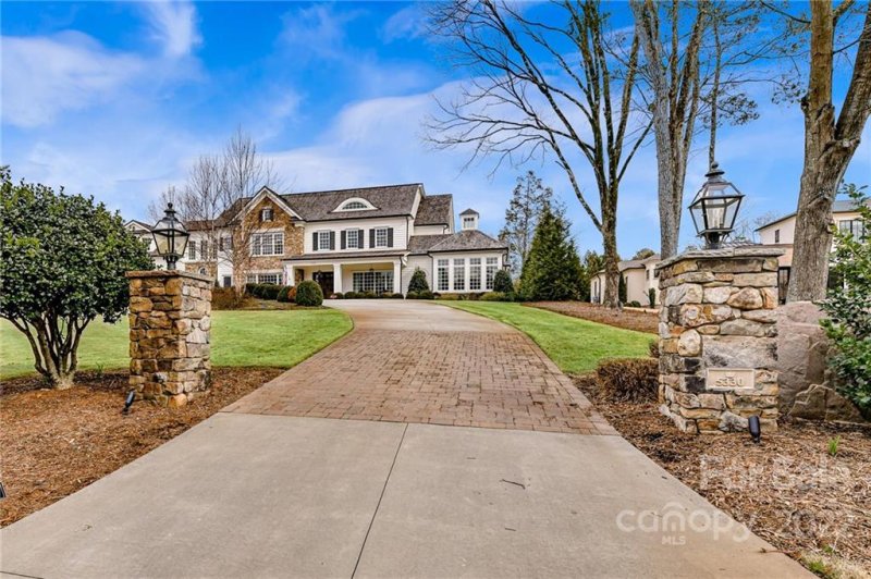 Property image 2 at 5330 Carmel Crest Lane, Charlotte, NC 28226