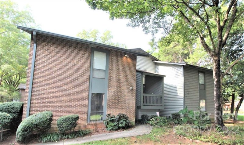 Property image 2 at 4918 Sardis Road, Charlotte, NC 28270