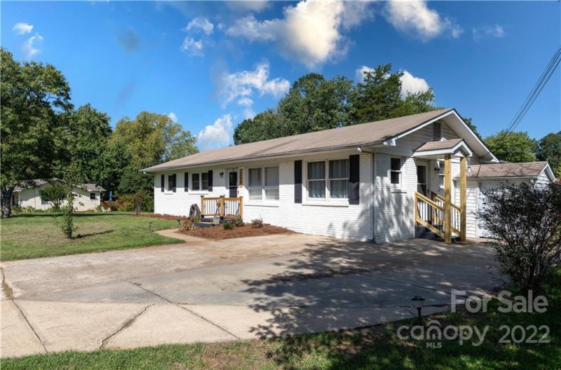 Property image 3 at 2225 Linwood Street, Rock Hill, SC 29732