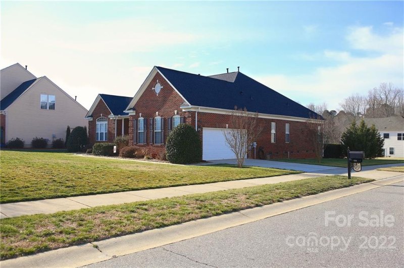 Property image 3 at 116 Pecan Hills Drive, Mooresville, NC 28115