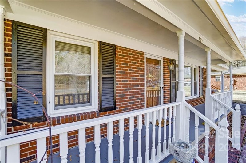 Property image 3 at 309 Meadowood Circle, Kannapolis, NC 28081