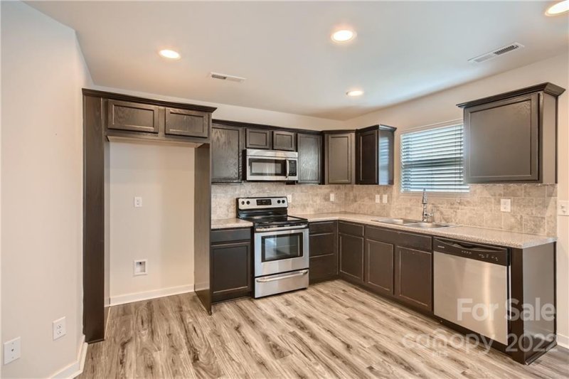 Property image 4 at 6714 Nathan Drive, Charlotte, NC 28269