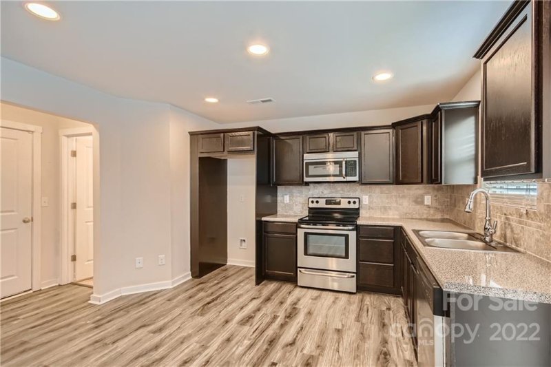 Property image 5 at 6714 Nathan Drive, Charlotte, NC 28269