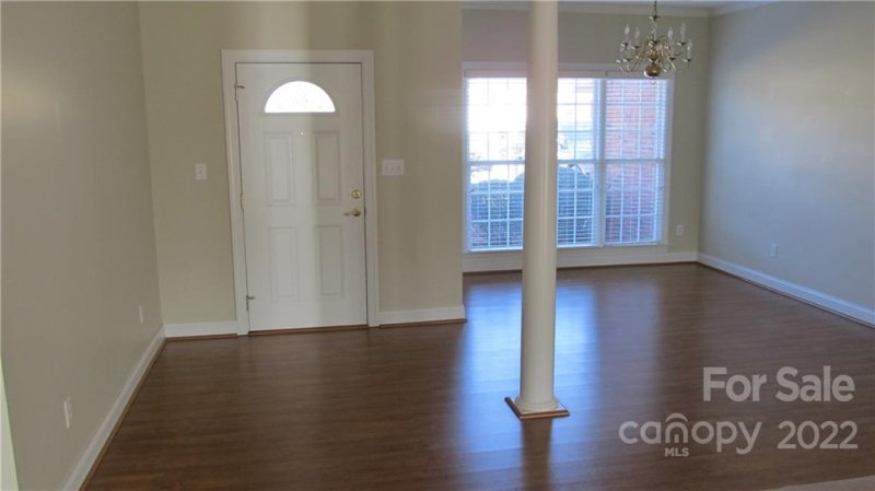 Property image 2 at 1575 Elkhart Circle, Gastonia, NC 28054