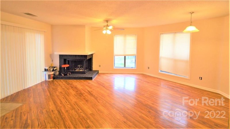 Property image 4 at 8157 Cedar Glen Drive, Charlotte, NC 28212