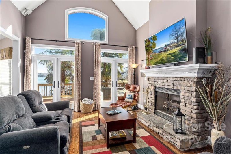 Property image 4 at 4944 Moonlite Bay Drive, Sherrills Ford, NC 28673