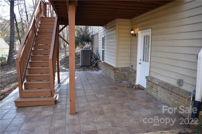 Property image 4 at 10914 Partridge Cross Lane, Charlotte, NC 28214