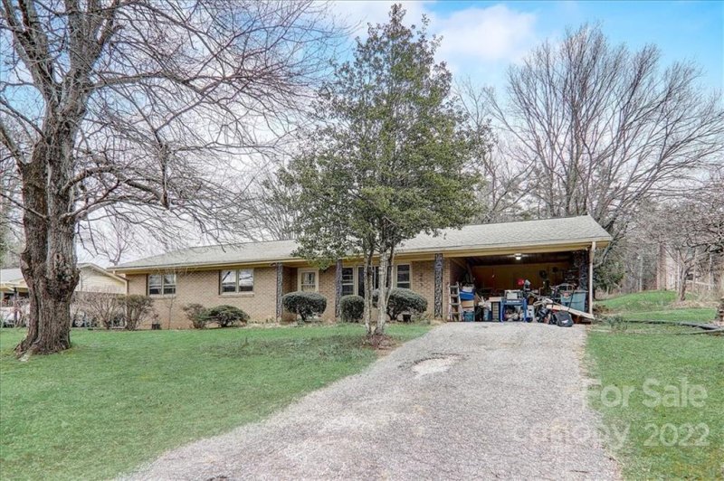 Property image 2 at 203 Moody Street, Hendersonville, NC 28739